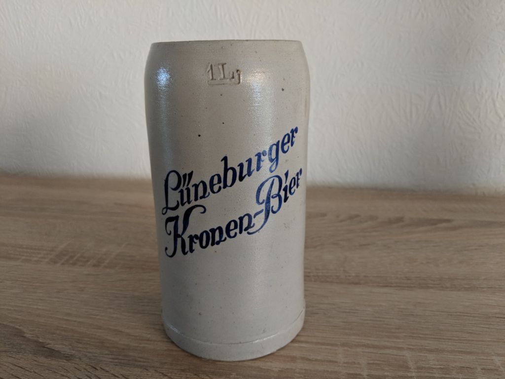 lueneburger_kronen_bier_steinkrug_1l_schriftzug