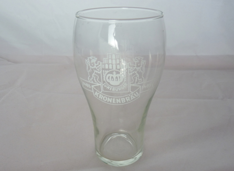 lueneburger_kronenbraeu_glas_05_weiss